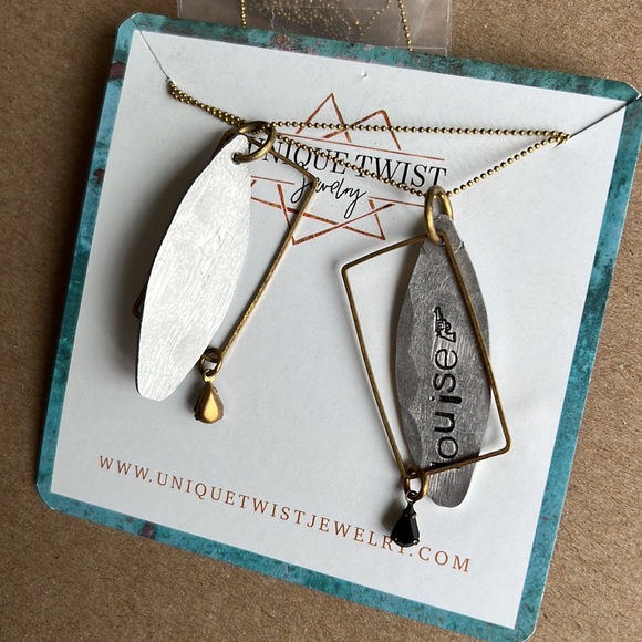 Thelma & Louise dual necklace set - Picture 6 of 6